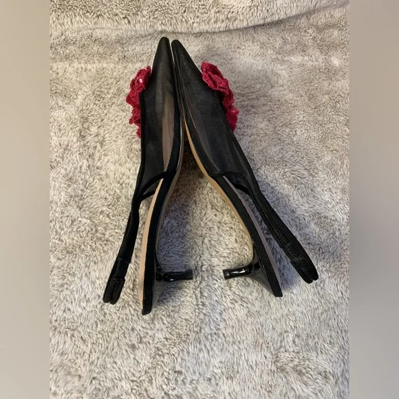 The Blue by Betsey Johnson Aurorra Black Mesh Slingback Flower Pumps 8 NEW** - Picture 4 of 10